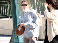 H τσάντα που φόρεσε η Αμαλία Κωστοπούλου...