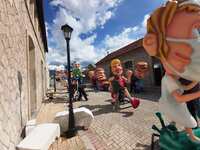 ΕΤΟΙΜΑ τα άρματα του "καλοκαιρινού&...