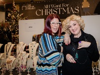 Η Ηρώ Μανέ δοκίμασε τα εντυπωσιακά κοσμή...