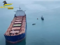 Ιταλία: Πώς βρέθηκε στο πλοίο ελληνικών ...