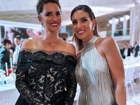 Η Αθηνά Οικονομάκου συνάντησε την super ...