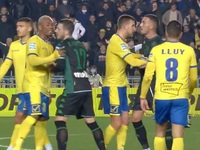 Έπεσαν μπουνιές στο Αγρίνιο! Μετά το τέλ...