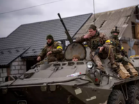 Οι Ρώσοι ενισχύουν τις δυνάμεις τους στο...