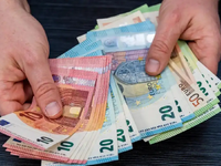 Αλλάζει το τοπίο σε φόρους και μισθούς το 2026