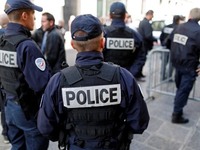 Γαλλία: Απαγορεύτηκε η φωτογράφιση αστυν...