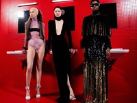 Christmas looks, από τη high fashion στα...