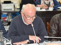 Νίκος Ασπράγκαθος: Παρακολουθούμε με ανη...