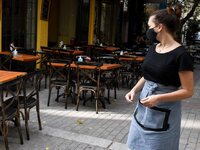 Σχέδιο να ανοίξει η εστίαση και το λιανι...