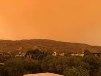 Καιρός; Άλλαξε χρώμα ο ουρανός στα Χανιά...