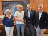 Ο Ισ. Κούβελος συνεχάρη τον Αλέξανδρο - ...