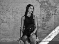 Ποιά νεαρή πατρινή φωτογράφισε ο Νίκος Α...