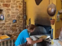 Ο αγέρωχος φούρνος 200 ετών, στην Αρεόπο...