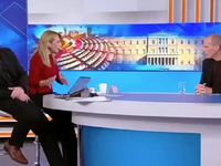 Γιάνης Βαρουφάκης: Ένταση on air για τις...