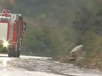 Νέα κατολίσθηση έκλεισε την παλαιά εθνικ...