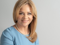 Η Χριστίνα Σταρακά για τον Μητροπολίτη Κ...