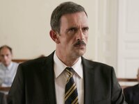 Άγριες Μέλισσες: Ένα πτώμα “ζητεί” δικαί...