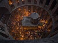 Με λαμπρότητα η τελετή αφής του Αγίου Φω...