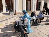 Rapid tests στην πλατεία Γεωργίου της Πά...