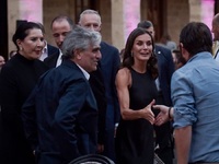 Λετίσια fitness freak; Το μαύρο slip dre...