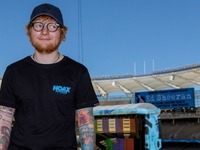 Ο τραγουδιστής Εντ Σίραν γιόρτασε τα 30α...