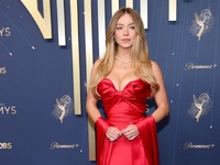 Emmys red carpet: Ζωντανή πρόκληση η Σί...