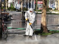 Κορωνοϊός: Απολυμάνσεις δημοσίων χώρων μ...