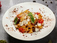 Συνταγή για ζυμαρικά με φέτα και ντοματίνια 