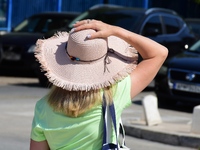 Καύσωνας διαρκείας με 44άρια και αποπνικ...