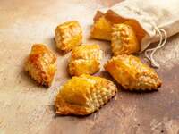 Εύκολη συνταγή για πεντανόστιμα τυροπιτάκια