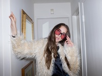 Αλάνα Χάιμ: Από τη family band Haim στην...