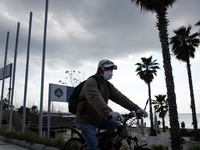 Ποιες ηλικίες και ποιες περιοχές της Ελλ...