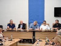 Στο Αίγιο οι Παπανδρέου, Γερουλάνος και ...