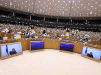 Όρθιο όλο το Ευρωκοινοβούλιο- Δραματική ...