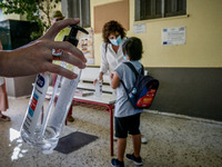 Πώς ανοίγουν τα σχολεία στις 13 Σεπτεμβρ...