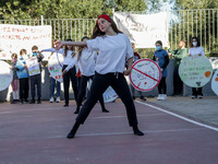 Τι ομάδα είσαι; Αφήστε με να ζήσω