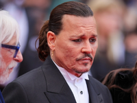 Τζόνι Ντεπ: Έβαλε τα κλάματα -Τον χειροκ...