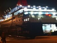 Πειραιάς: Συνελήφθησαν καπετάνιος και πλ...