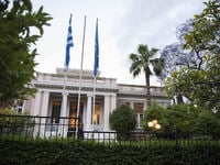 Σύσκεψη το Σάββατο στο Μαξίμου για την α...