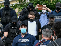 "Θέλω το παιδί να μείνει στην οικογ...