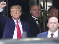 Συλληφθείς και επισήμως ο Ντόναλντ Τραμπ...