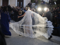 Νικόλαος Ντε Γκρες και Χρυσή Βαρδινογιάν...