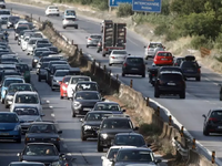 Μαζική η έξοδος των εκδρομέων για το Πάσ...