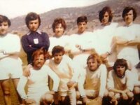 Η ομάδα της Κέρτεζης με τη φανέλα της Εθνική μας