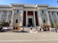 Στο πλευρό κακοποιημένης γυναίκας στα δι...