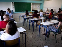 Οι καθηγητές του φροντιστηρίου "Άνο...