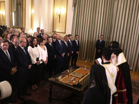 Ανέλαβαν καθήκοντα οι υπουργοί της νέας ...