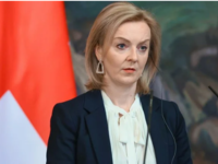 Βρετανία: Τρίζει η καρέκλα της Λιζ Τρας