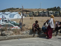 Μυτιλήνη: Αρχισε η εγκατάσταση προσφύγων...