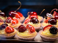 «Πικρά» τα γλυκά λόγω ανατιμήσεων σε ζάχ...