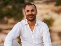 Πάτρα: Την Πέμπτη 8/2 ο συγγραφέας Νικόλ...